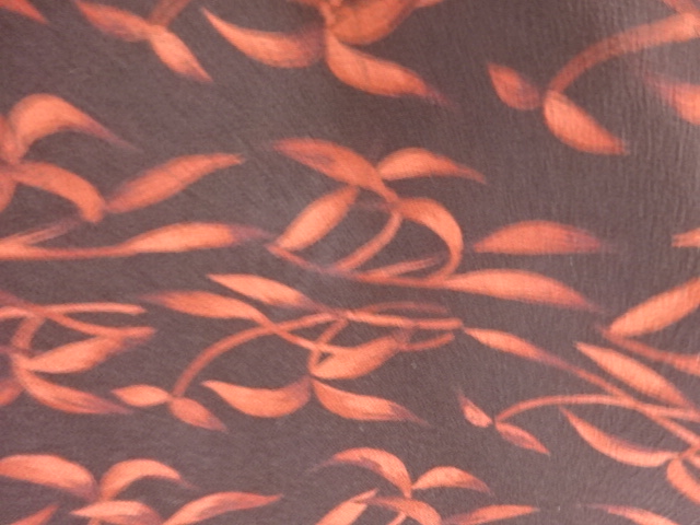  大正ロマン　錦紗草葉模様着物